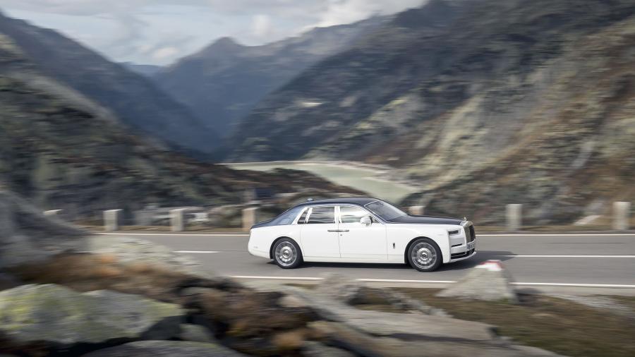  Rolls-Royce Phantom 2017 года  (WW) (фото 35 из 75)